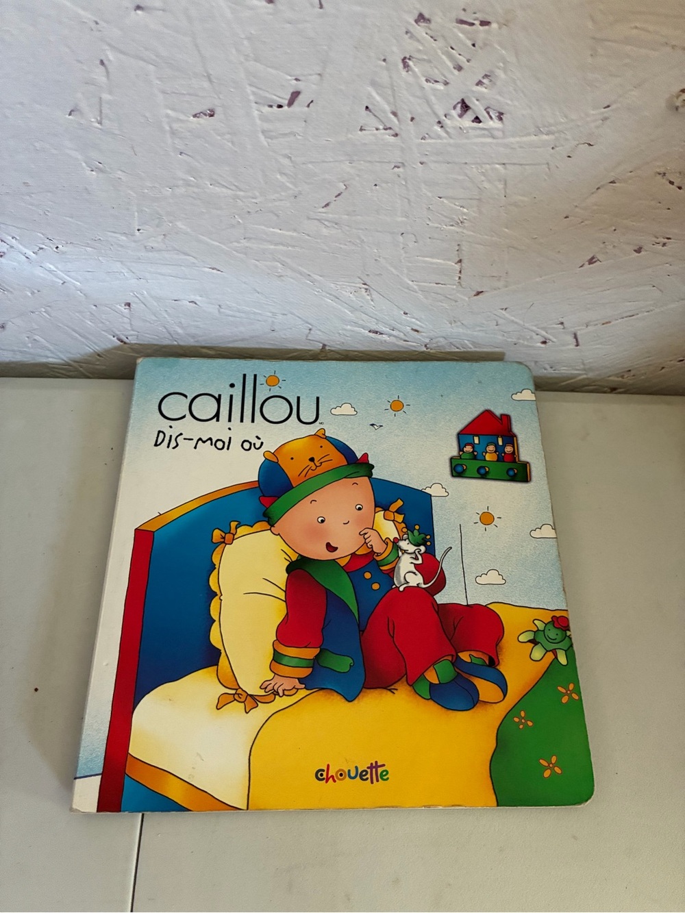 Caillou Board Book - Yellow/Blue - Chouette